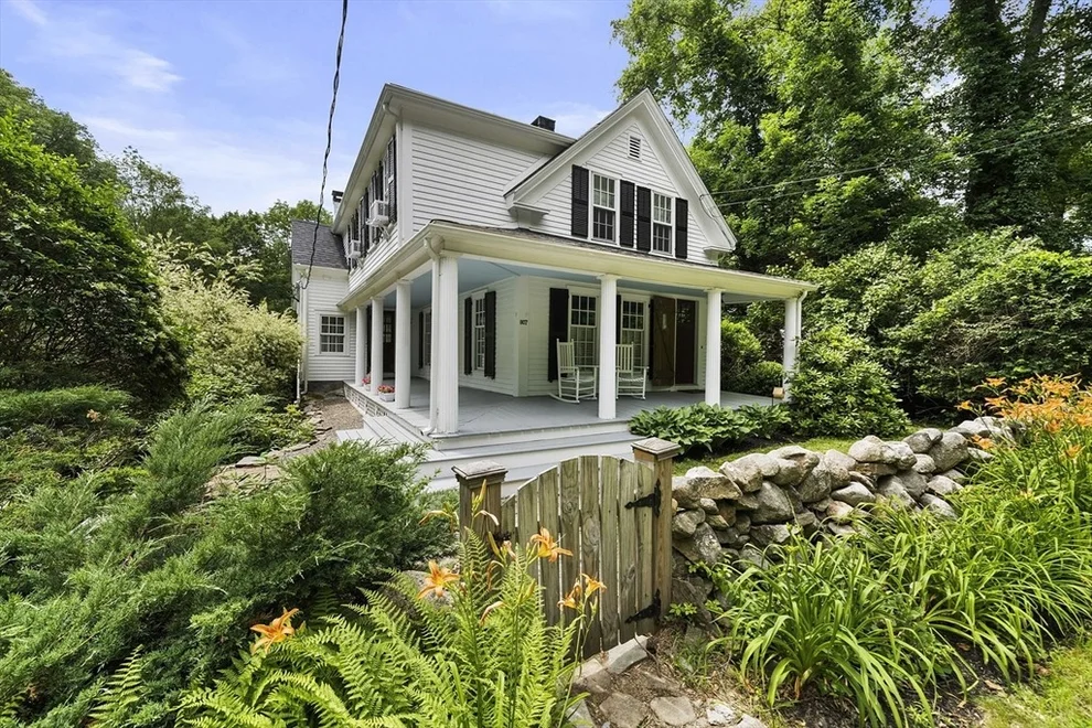 Unit for sale at 807 Summer St, Marshfield, MA 02050