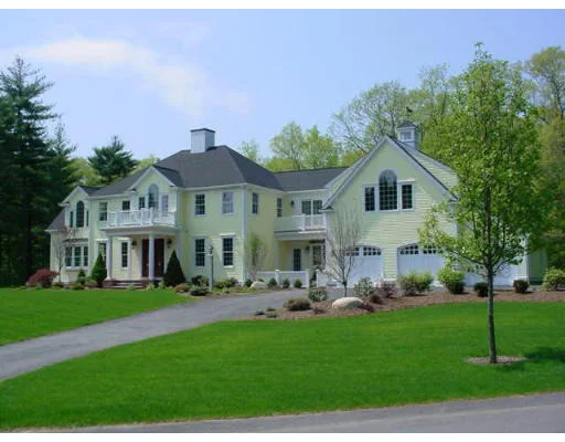 Unit for sale at 9 Autumn Lane, Norwell, MA 02061