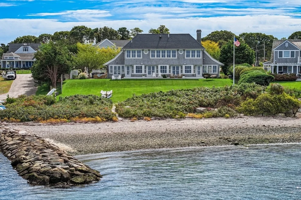 Unit for sale at 118 Westwood Rd, Falmouth, MA 02556
