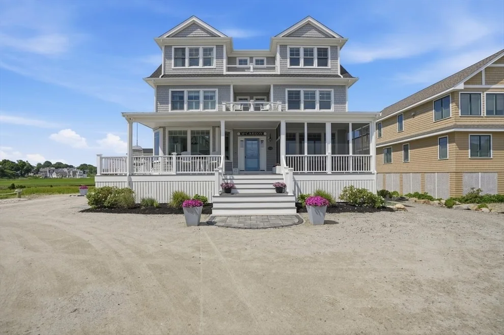 Unit for sale at 135 Glades Rd, Scituate, MA 02066