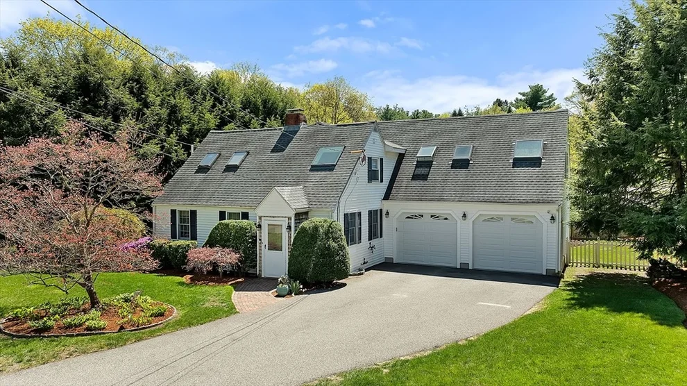 Unit for sale at 4 Rolling Lane, Natick, MA 01760
