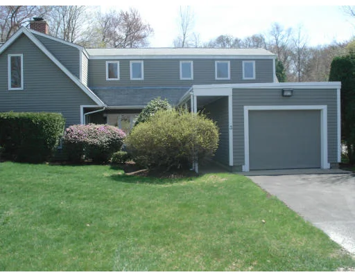 Unit for sale at 3 Blacksmith Rd, Milton, MA 02186