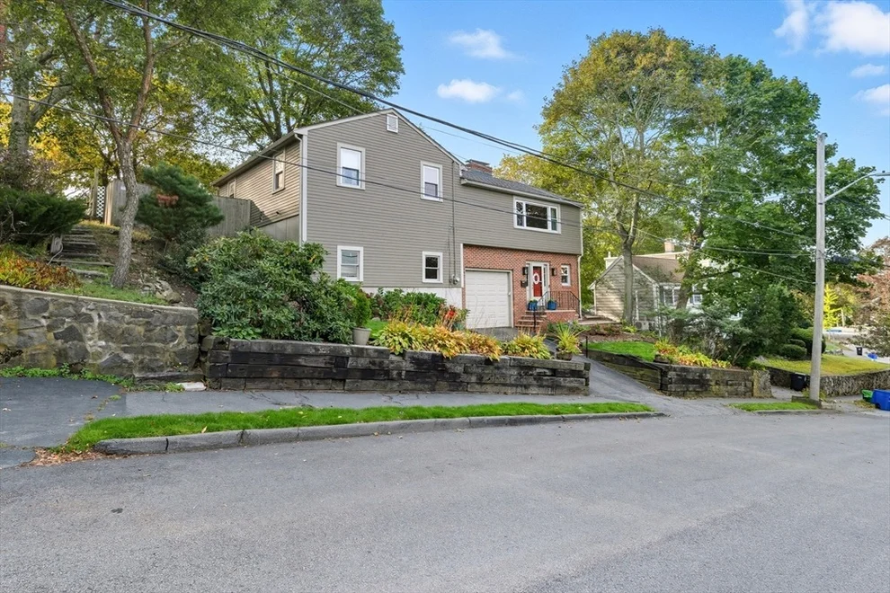 Unit for sale at 3 Nantucket Ave, Swampscott, MA 01907