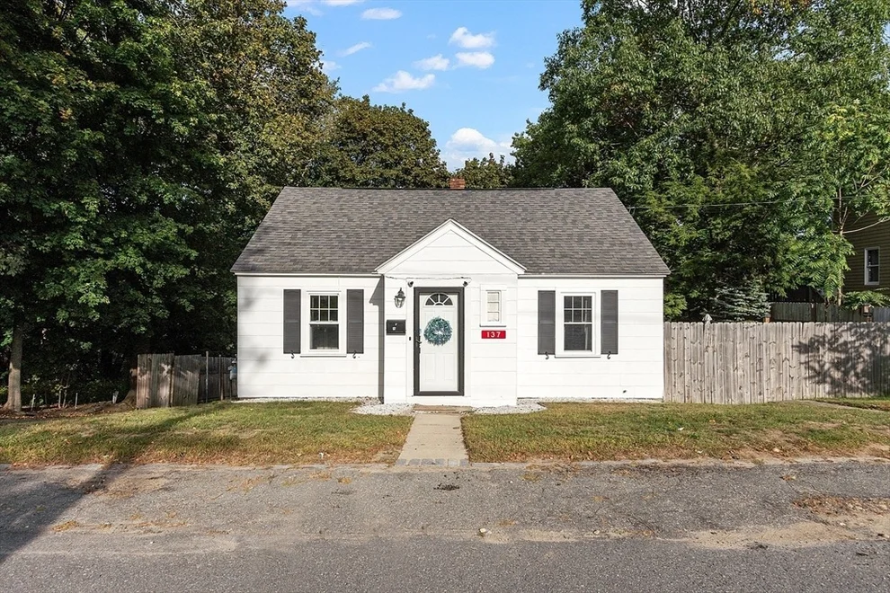 Unit for sale at 137 East St, Fitchburg, MA 01420