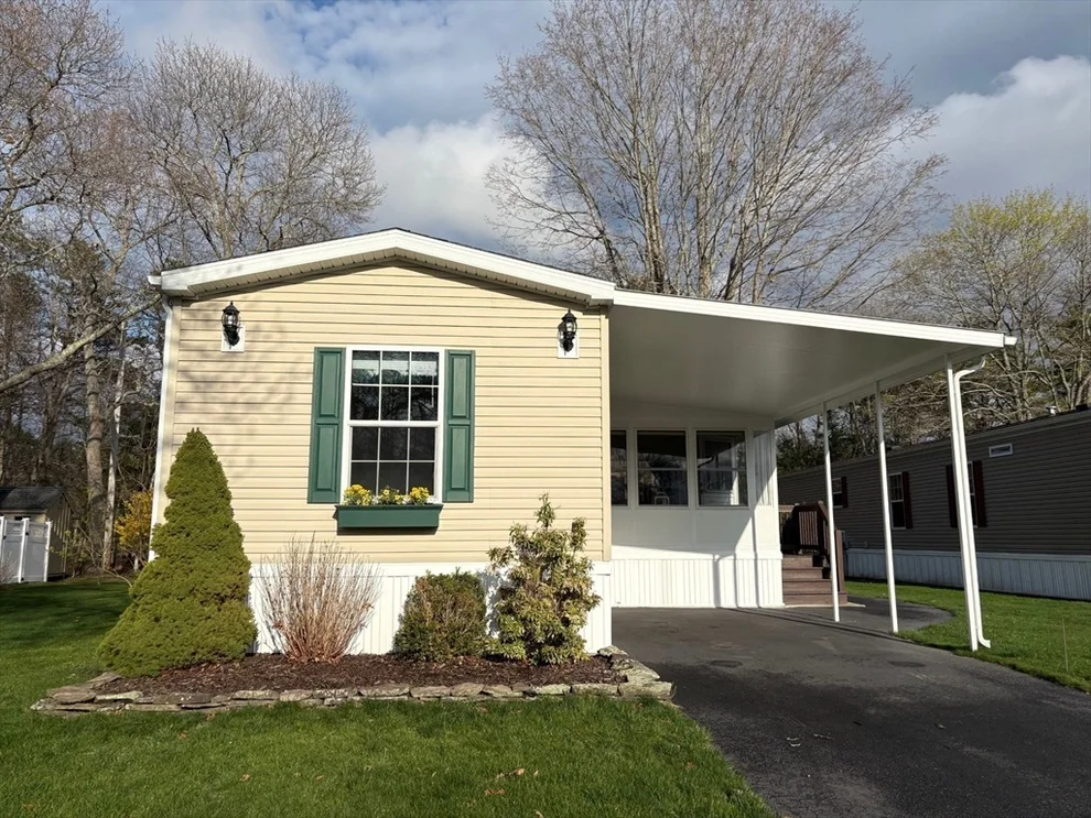 Unit for sale at 5 Candlelight Drive, Plymouth, MA 02360