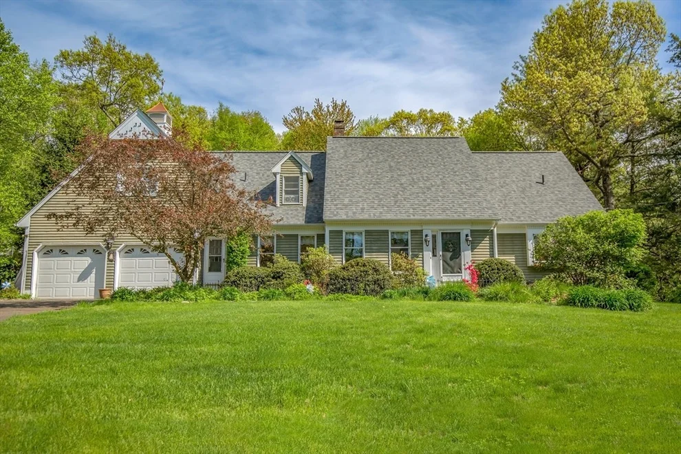 Unit for sale at 60 Pineridge Dr, Westfield, MA 01085