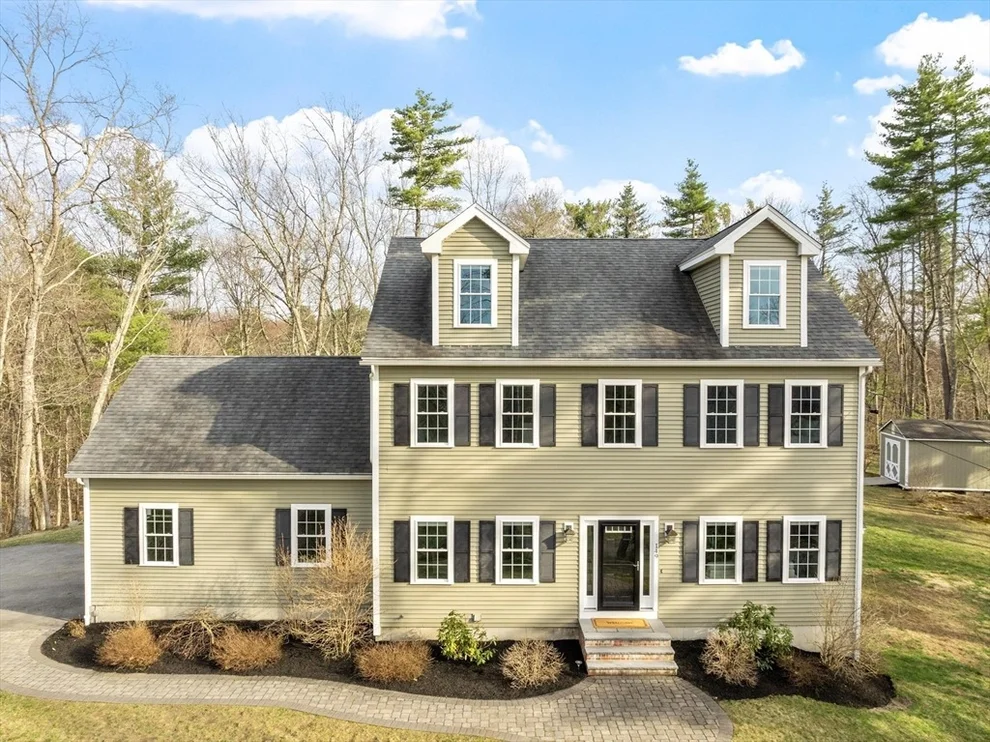 Unit for sale at 149 Long Hill Rd, Bolton, MA 01740