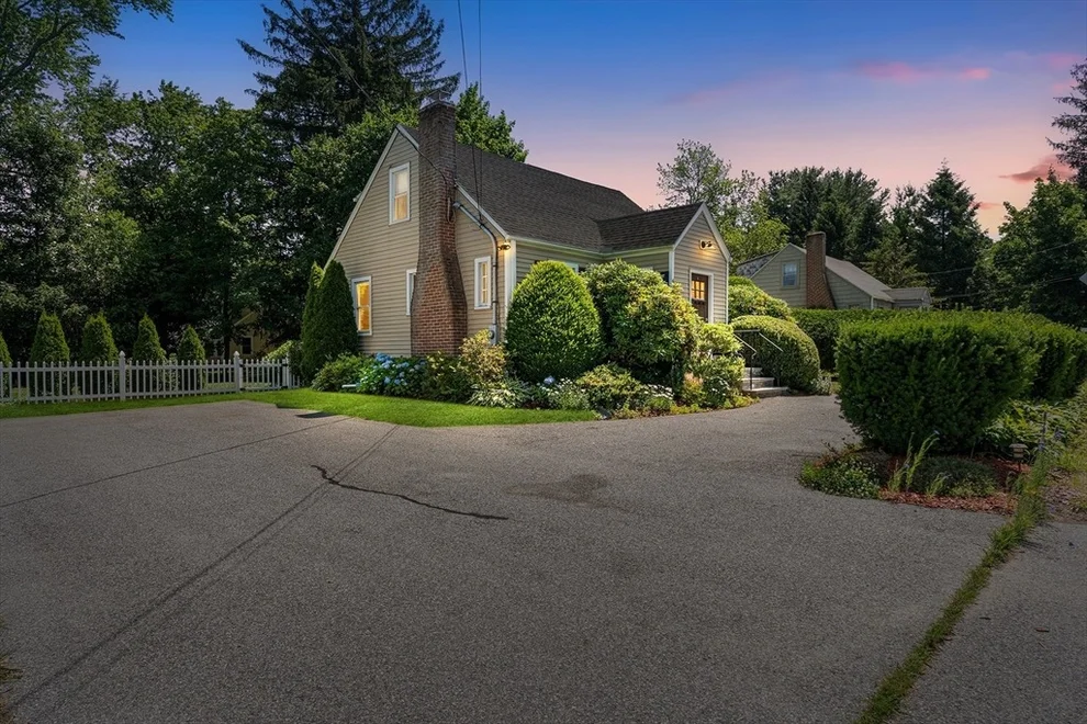 Unit for sale at 659 Marrett Rd, Lexington, MA 02421