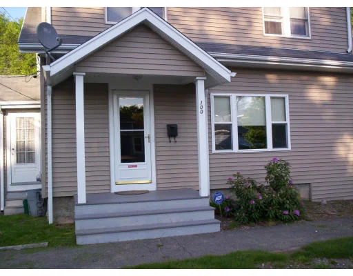 Unit for sale at 100 Bouve Av, Brockton, MA 02301