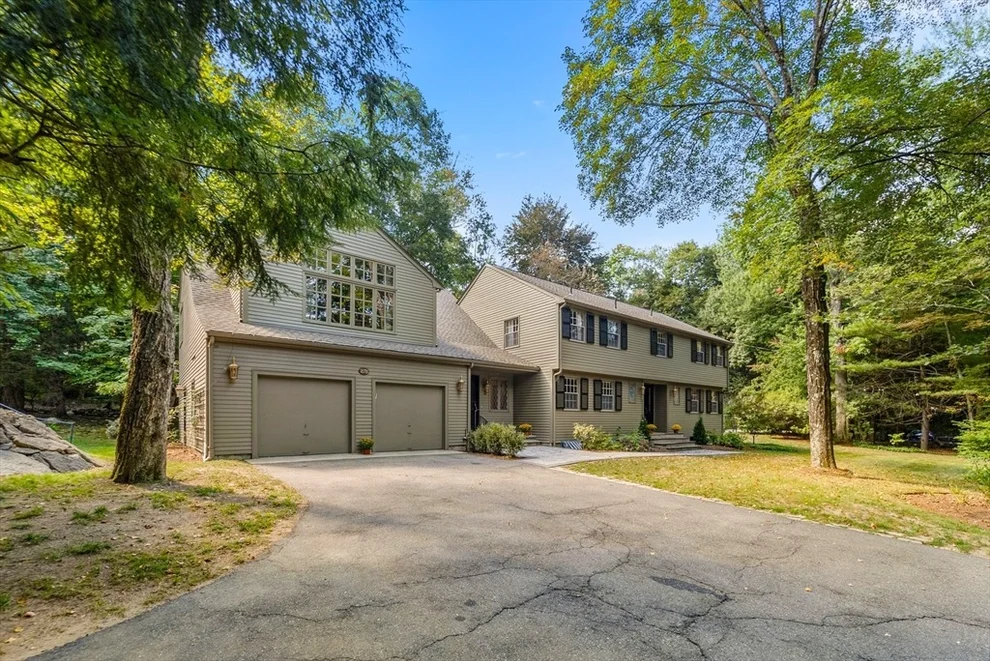 Unit for sale at 273 Singletary Ln, Framingham, MA 01702
