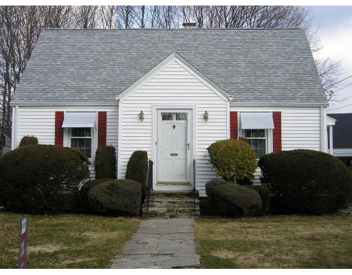 Unit for sale at 16 Chatham Village Rd, Worcester, MA 01606