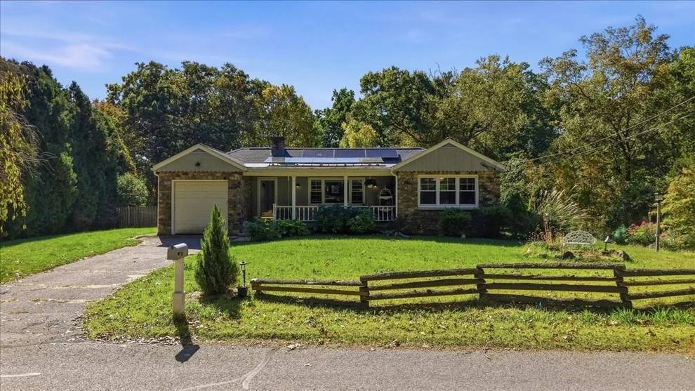 Unit for sale at 131 Henry St, Uxbridge, MA 01569