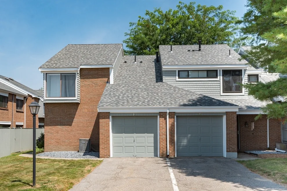 Unit for sale at 32 Laurelwood Dr, Stoughton, MA 02072