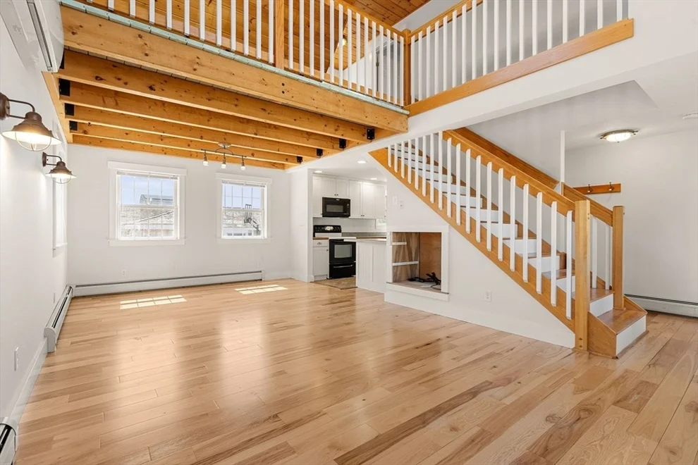 Unit for sale at 8 58th St, Newburyport, MA 01950