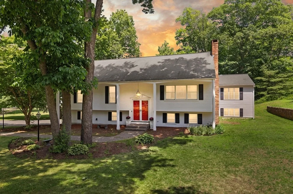 Unit for sale at 4 Pentucket Ln, Danvers, MA 01923