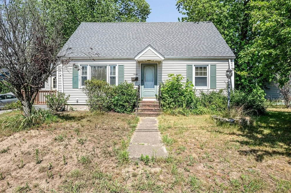 Unit for sale at 90 Chamberlain St, Lowell, MA 01852