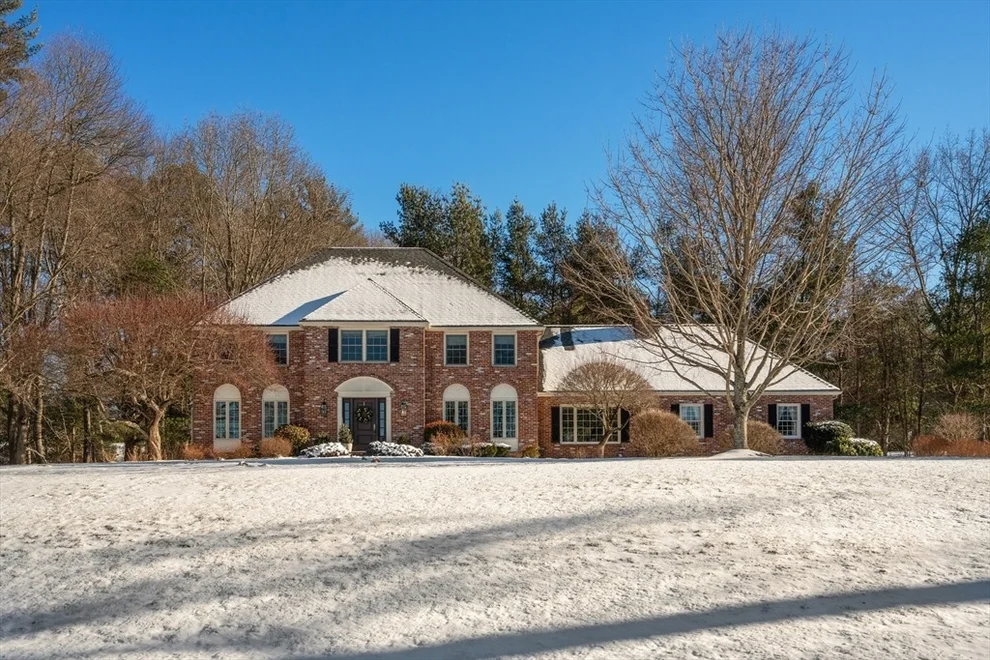 Unit for sale at 23 Algonquin Road, Medfield, MA 02052