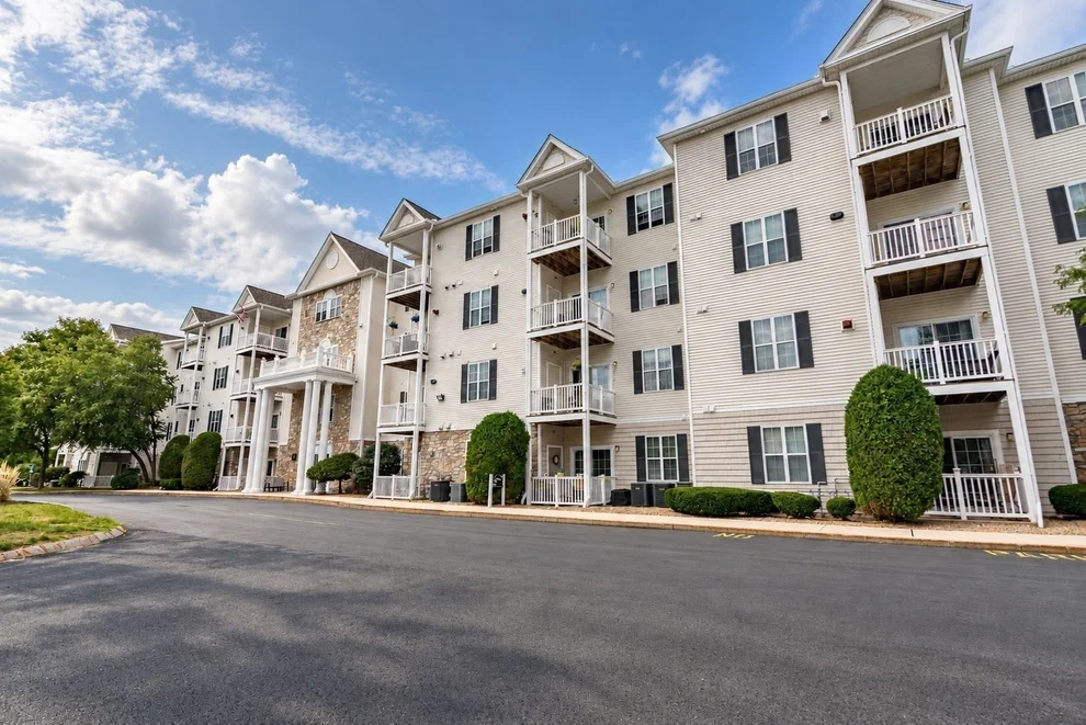 Unit for sale at 23 Hampshire Rd, Methuen, MA 01844
