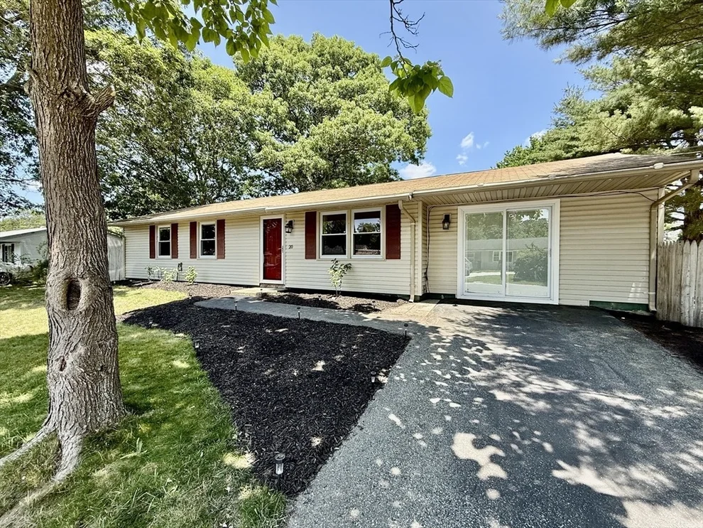 Unit for sale at 20 Terry Ln E, Wareham, MA 02571