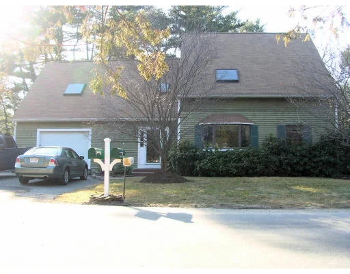 Unit for sale at 2 North St, Topsfield, MA 01983