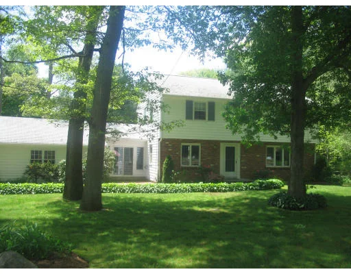 Unit for sale at 15 Wood Way, Cohasset, MA 02025