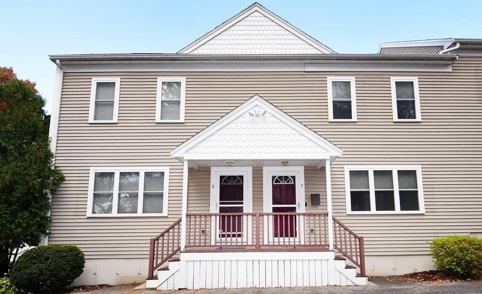 Unit for sale at 604 Bedford St, Whitman, MA 02382