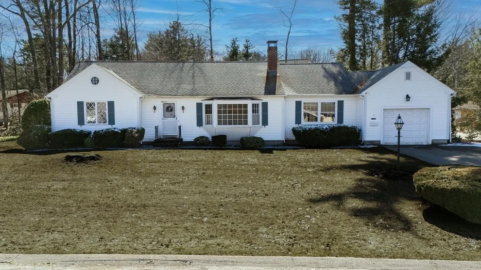 Unit for sale at 5 Chabot Drive, Fitchburg, MA 01420