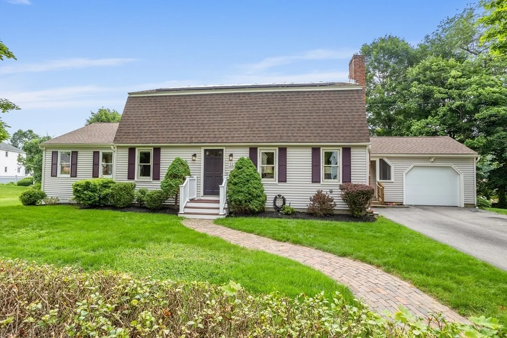 Unit for sale at 52 Diana Dr, Marlborough, MA 01752