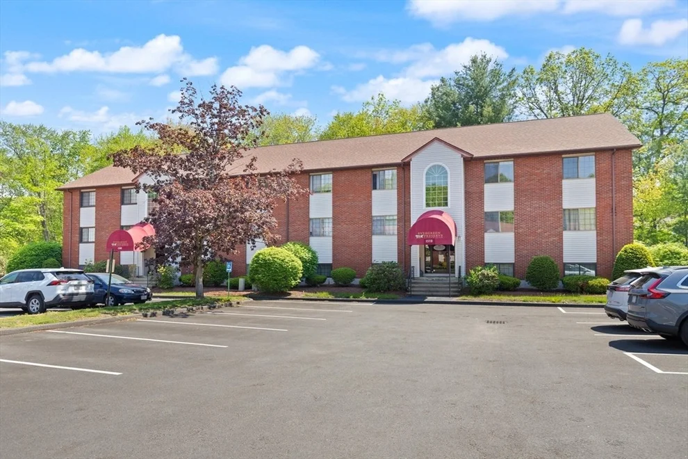 Unit for sale at 1510 Skyline Dr, Lowell, MA 01854