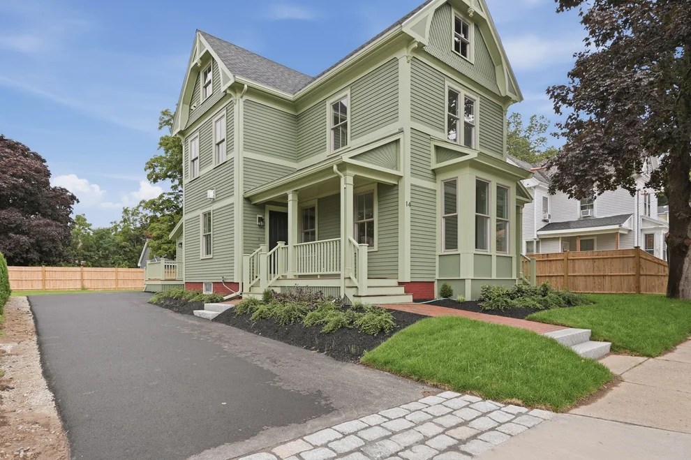 Unit for sale at 14 Maple, Amesbury, MA 01913