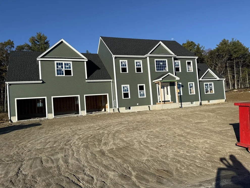 Unit for sale at 121 Valerie Run, Northbridge, MA 01534