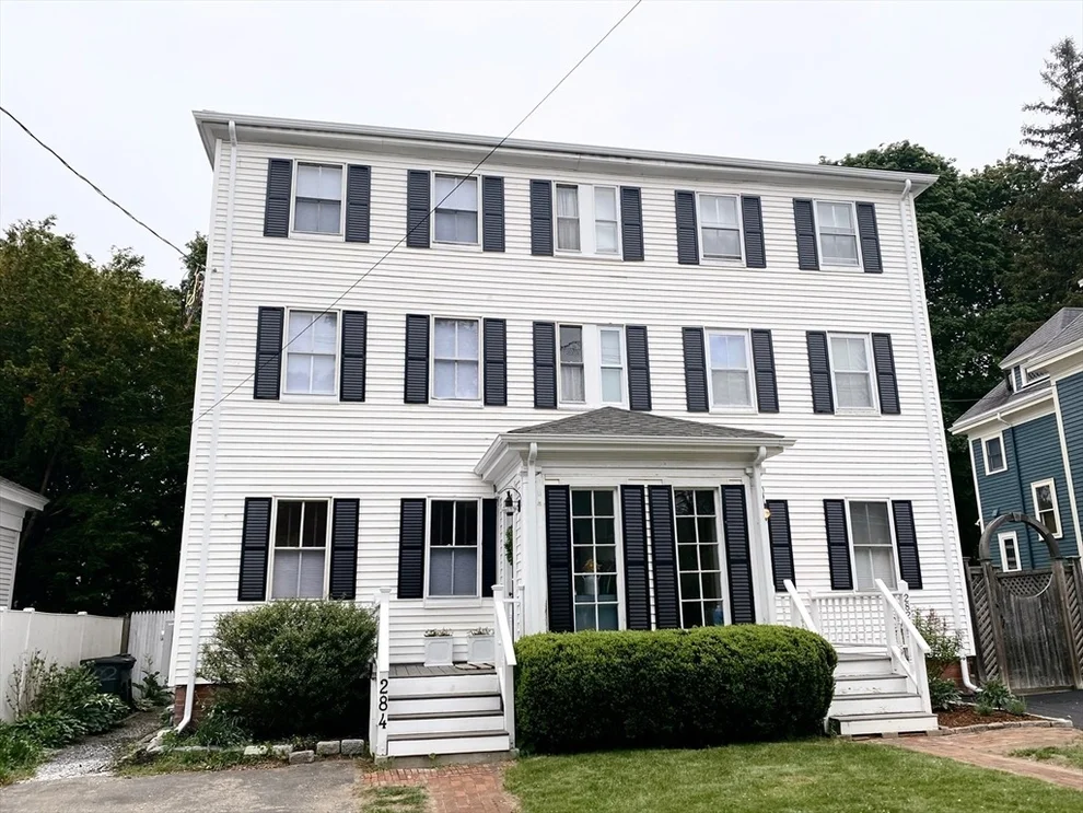Unit for sale at 284 High Street, Newburyport, MA 01950