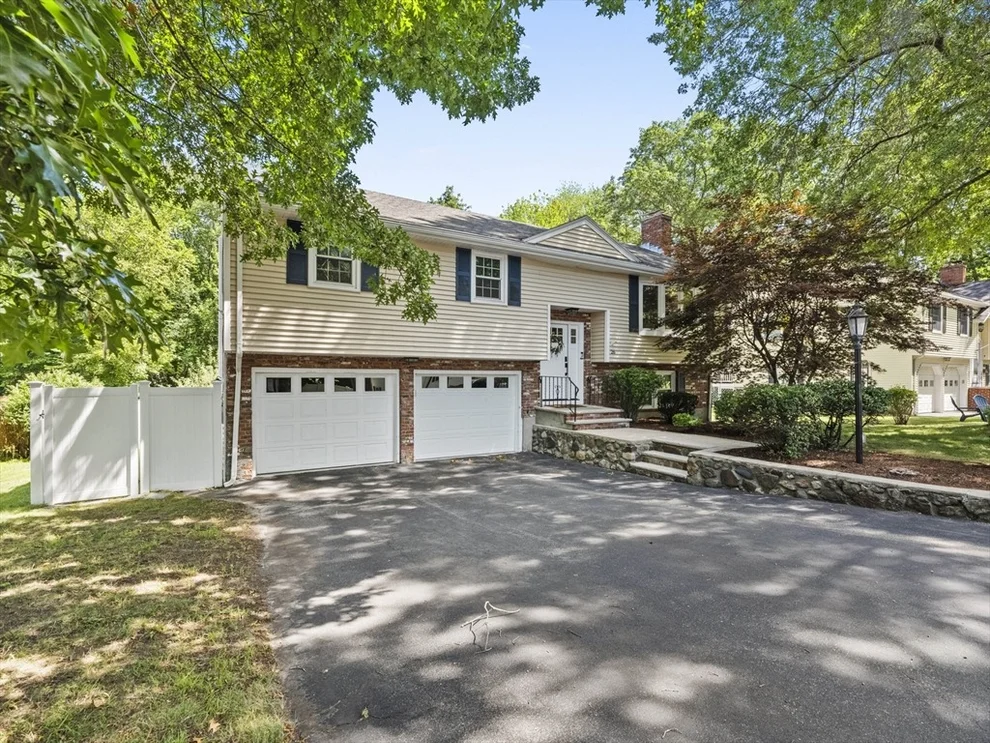 Unit for sale at 26 Johanna Dr, Reading, MA 01867