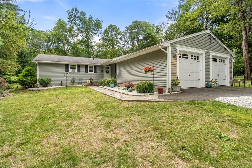 Unit for sale at 1 Sunset Rock Rd, Wilbraham, MA 01095