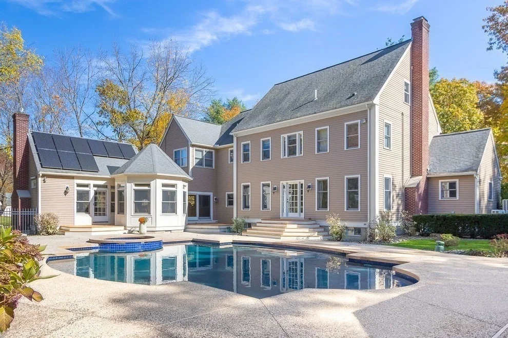 Unit for sale at 99 Powers Rd, Sudbury, MA 01776