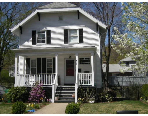 Unit for sale at 427 Albemarle Rd, Newton, MA 02460