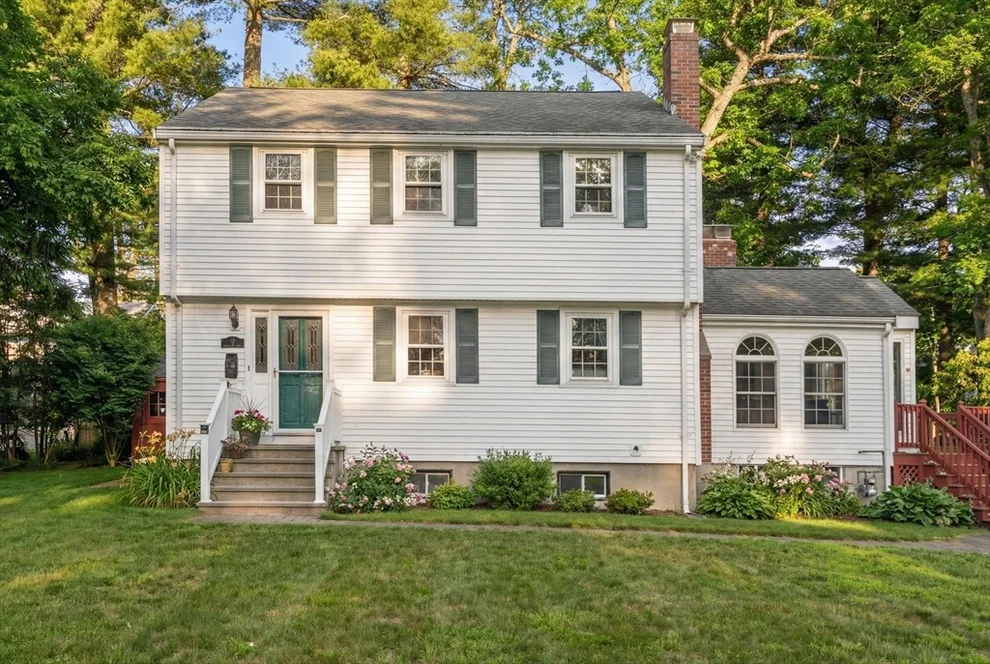 Unit for sale at 16 Sunnyside Ave, Wellesley, MA 02482