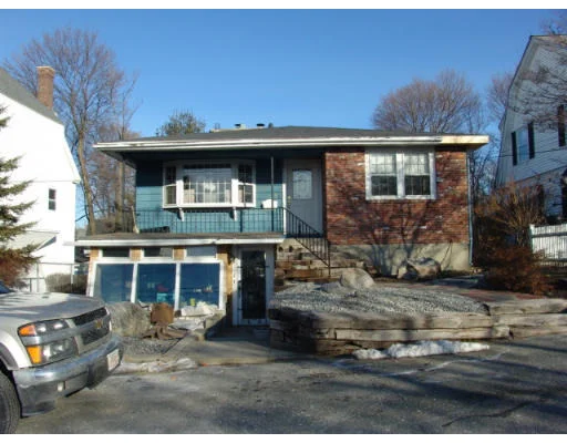 Unit for sale at 4 Harlow Ct, Woburn, MA 01801