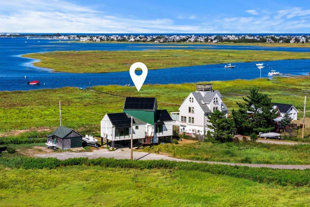 Unit for sale at 12 Plum Bush Downs, Newbury, MA 01951