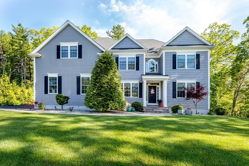 Unit for sale at 1 Clearview Dr, Franklin, MA 02038