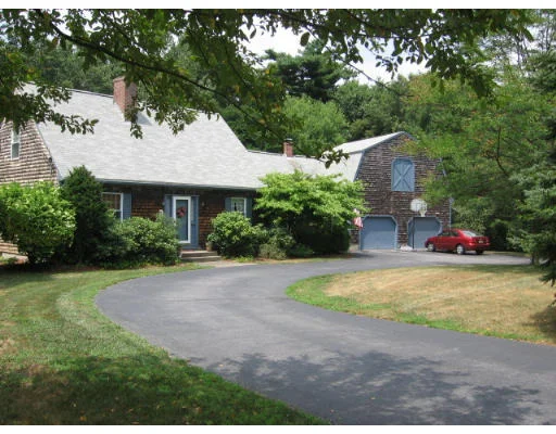 Unit for sale at 327 Douglas St, Uxbridge, MA 01569