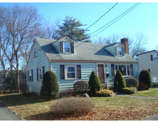 Unit for sale at 42 Chapman Rd, Wakefield, MA 01880
