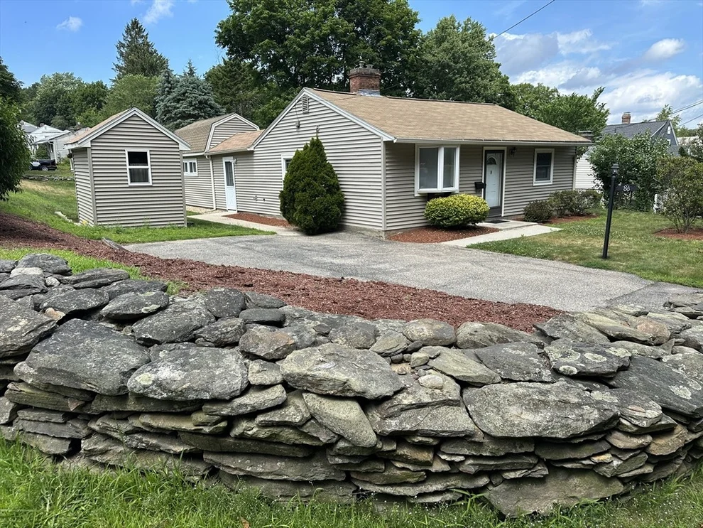 Unit for sale at 86 Bailey St., Worcester, MA 01602