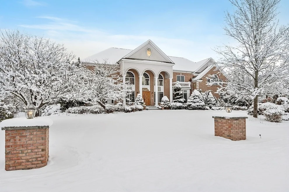 Unit for sale at 30 Bridle Path, Shrewsbury, MA 01545