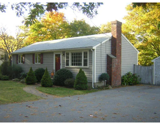 Unit for sale at 35 Grove St, Norwell, MA 02061
