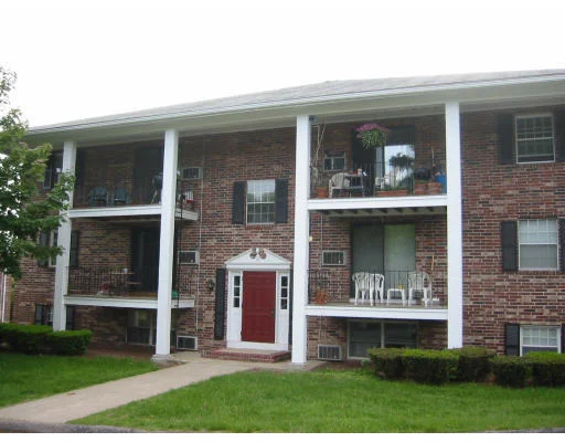 Unit for sale at 6 Walker Rd, North Andover, MA 01845