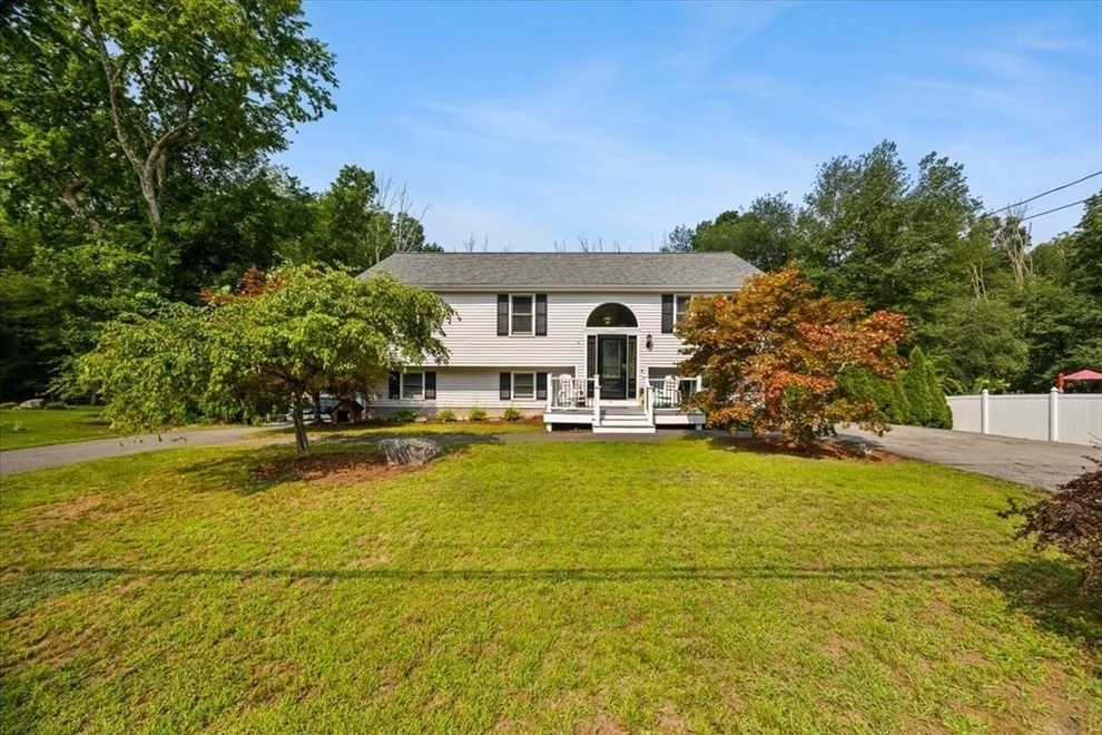 Unit for sale at 635 Dighton Ave, Taunton, MA 02780
