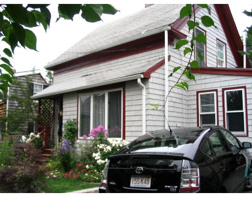 Unit for sale at 3 Taylor Court, Gloucester, MA 01930