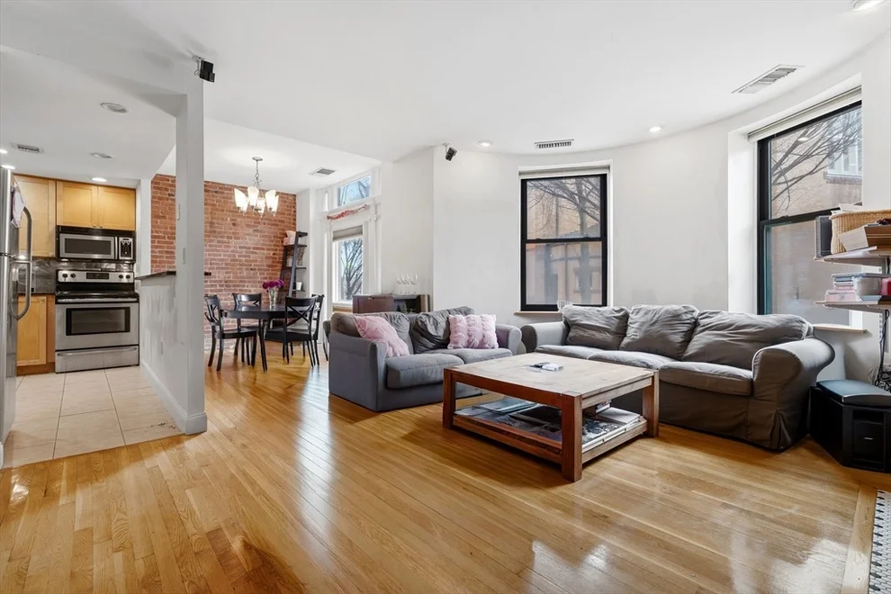 Unit for sale at 79 Gainsborough St, Boston, MA 02115
