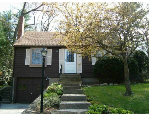 Unit for sale at 945 Main Street, Lynnfield, MA 01940